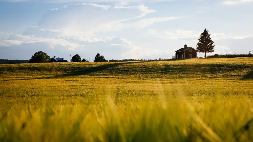 How much does agriculture contribute to the australian economy?