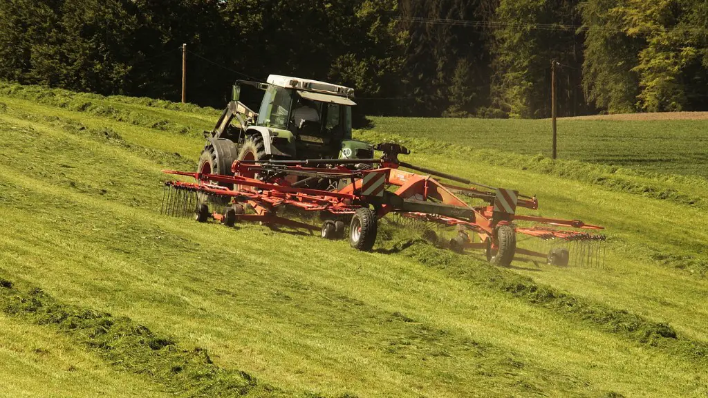 How does the department of agriculture help farmers?